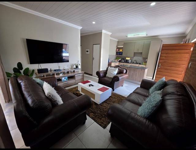 3 BEDROOM TOWNHOUSE FOR SALE IN MONTANA